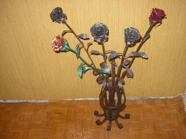 кованые розы производитель Вакула Кузнецов Краснодар